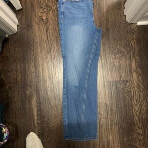 Old Navy Women's Straight Leg Jeans in Classic Blue